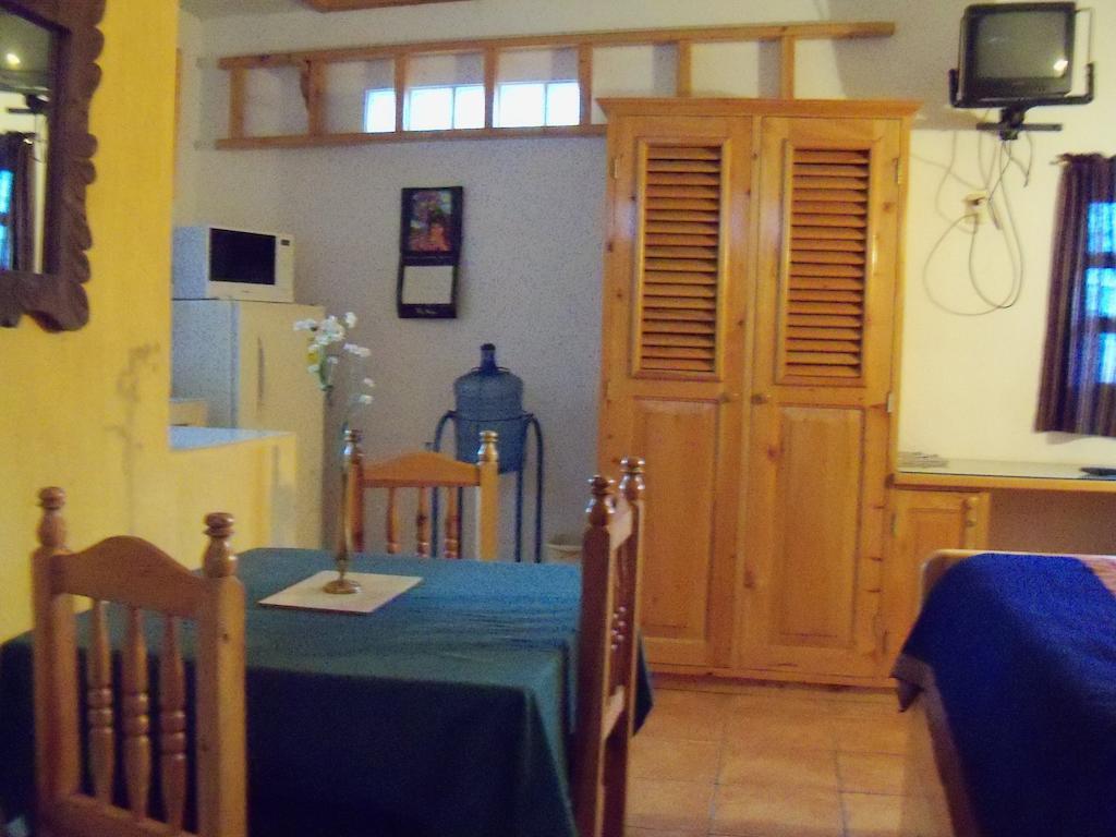 Posada Los Encuentros Panajachel Zimmer foto