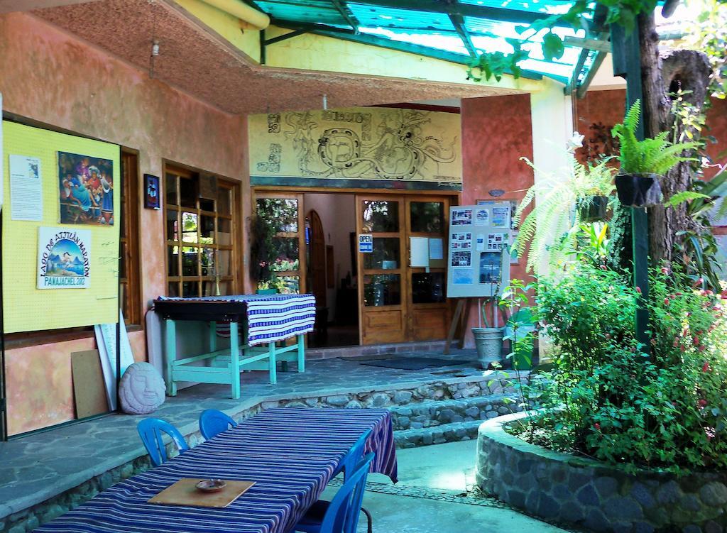 Posada Los Encuentros Panajachel Exterior foto