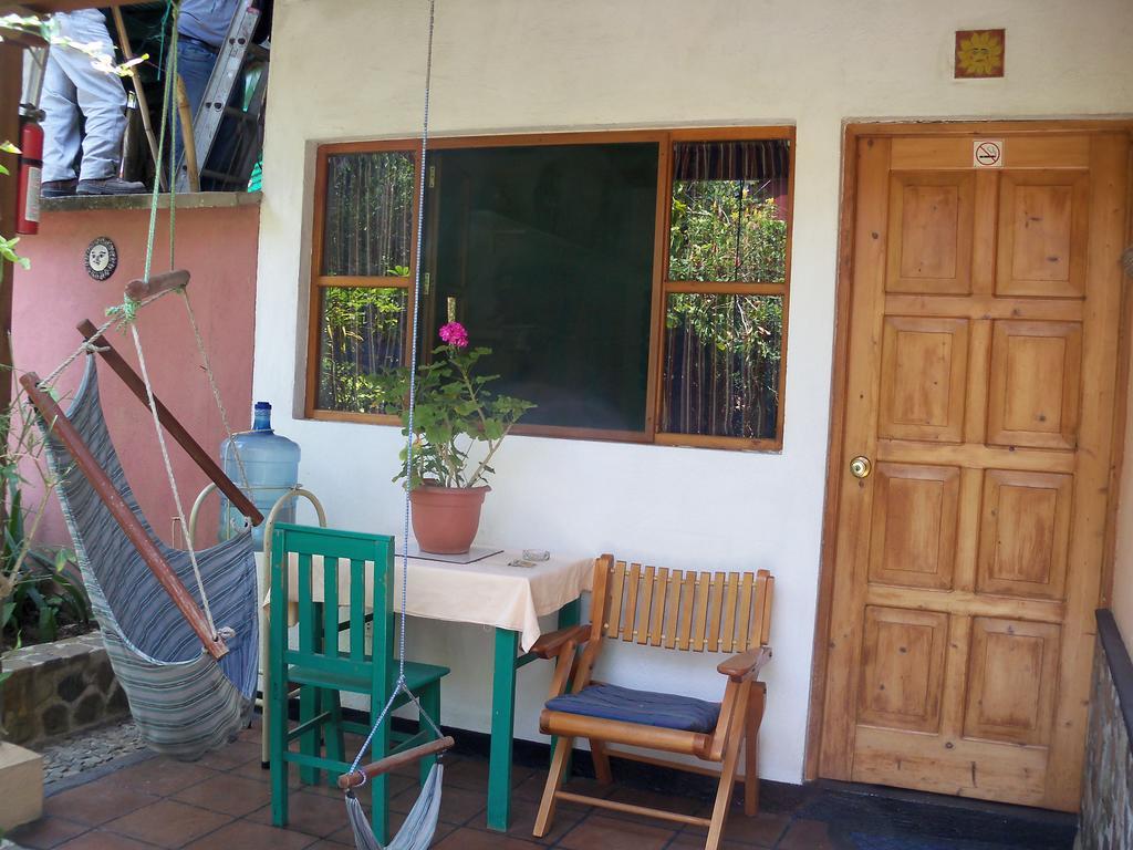 Posada Los Encuentros Panajachel Zimmer foto