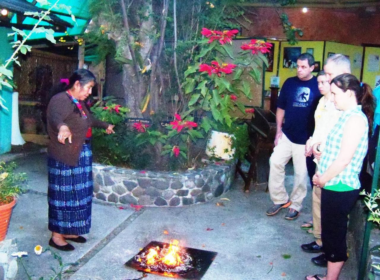 Posada Los Encuentros Panajachel Exterior foto